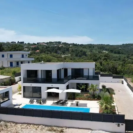Vila Olynthia
